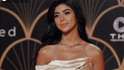 كارولين عزمي تتألق في أحدث ظهور 