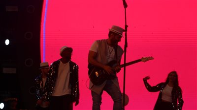 حفل تامر حسني يسجل أعلى حضور جماهيري في تاريخ الإسكندرية (صور)