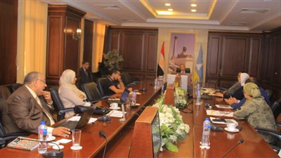 محافظ الإسكندرية يترأس اجتماع لجنة تقييم المشروعات المشاركة في المبادرة الوطنية للمشروعات الخضراء الذكية