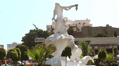 طالبنا بحمايته أزالوه!.. الإسكندرية تهدم تمثال 