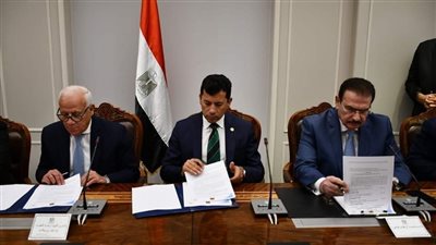 وزير الرياضة ومحافظ بورسعيد يوقعان تدشين استاد المصري الجديد