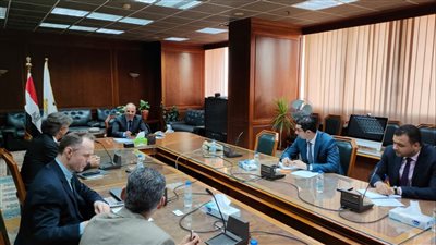مباحثات بين وزير الري وممثل برنامج الأمم المتحدة لتعزيز التكيف مع التغيرات المناخية