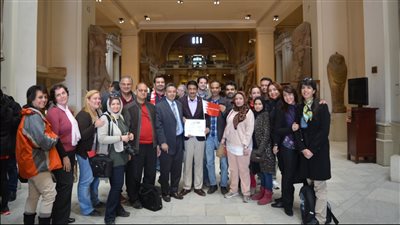 إقبال كبير على زيارة المتحف المصري ومطالبة بمد المجانية خمسة أيام