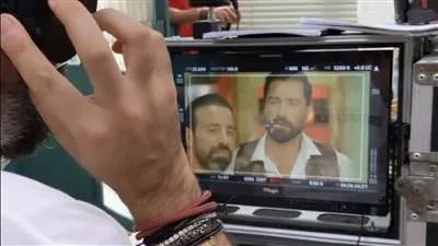 بصور من الكواليس.. معتصم النهار يشوق جمهوره لصالون زهرة 2