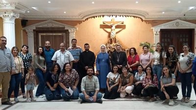 الأنبا توما حبيب يلتقي خدام التربية الدينية بكنيسة مار جرجس بسوهاج