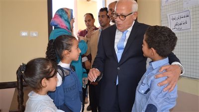 محافظ بورسعيد يفتتح أعمال تطوير مدرسة زيدان سند الأساسية بالجنوب 