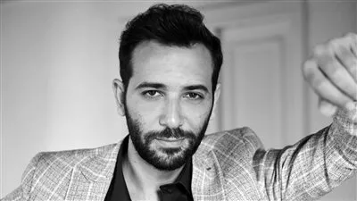 بعد تصدره مؤشر جوجل.. أعمال كريم قاسم الفنية