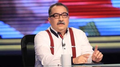 بمشاركة المواطن.. إبراهيم عيسى يحدد روشتة لحل الأزمة الاقتصادية في مصر