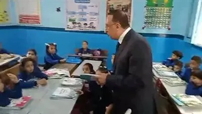 محافظ الإسكندرية للتلاميذ: 