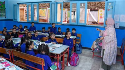 شاهد بالصور.. انتظام الدراسة في أول يوم للعام الدراسي الجديد بالإسكندرية 