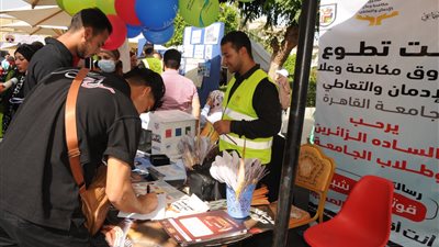 وزير التعليم العالي يشيد بأنشطة بيت التطوع لصندوق مكافحة الإدمان (صور)