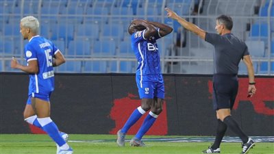 الهلال يتعرض للهزيمة الأولى في دوري روشن السعودي أمام التعاون