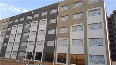 وفاة طالبة حاولت تسلق سور بمدرسة في العجوزة.. ومحافظة الجيزة تصدر بيانا عاجلا 