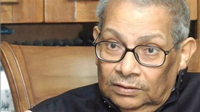 الراحل أسامة أنور عكاشة يمثل مصر بفيلم 