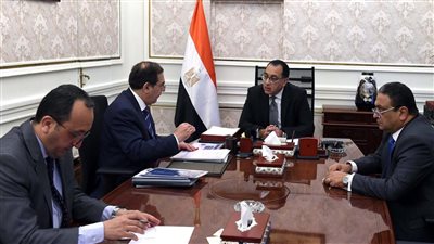 رئيس الوزراء يتابع موقف توافر المنتجات البترولية لتلبية احتياجات السوق المحلية 