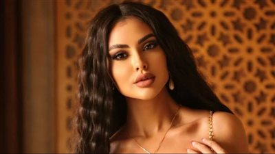 بلوك جديد وإطلالة جريئة من جلد النمر.. مريم حسين تتصدر تريند 