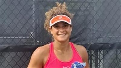 والدة ميار شريف تروي قصة تتويج ابنتها بلقب بارما للتنس