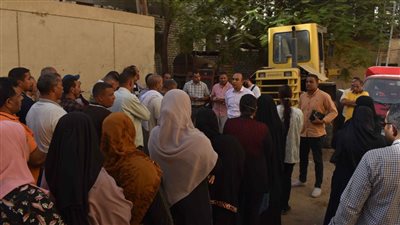 نائب محافظ المنيا يتابع سير العمل بعدد من القطاعات الخدمية بقرية دمشير