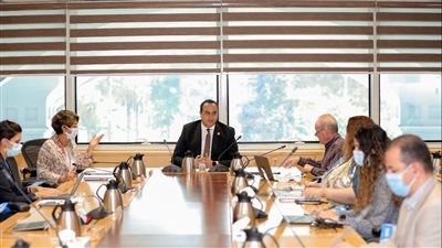 رئيس الرعاية الصحية يترأس الاجتماع الدوري للجنة خبراء منظمة الصحة العالمية