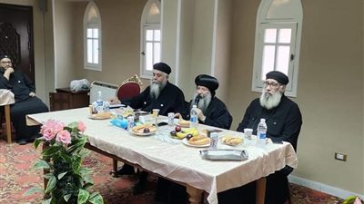 تفاصيل اجتماع مجمع كهنة شرق السكة الحديد