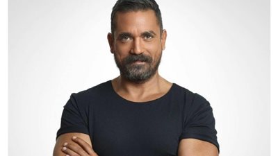 أمير كرارة يستعين بالزعيم عادل إمام في عمله الجديد 