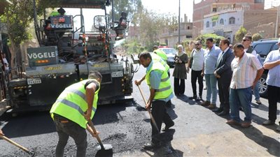  محافظ المنوفية يتفقد أعمال الرصف بعدد من الطرق 