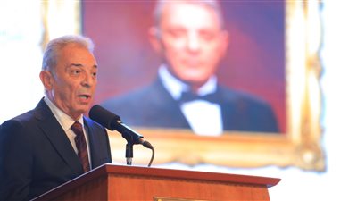 محمود حميدة: تكريمي بمهرجان الإسكندرية السينمائي لحظة تاريخية (صور) 