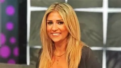 في ذكرى انتصار أكتوبر.. الإعلامية آيات أباظة تستعيد ذكريات حلقتها مع الفنان الراحل محمود ياسين 