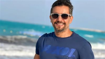 هاني سلامة يشارك متابعيه بصورة من 