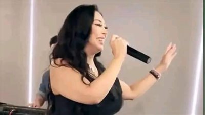 شاهيناز تتصدر ترند جوجل بارتدائها بنطلون ملفت وجريء