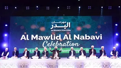 ضمن فعاليات مهرجان البدر.. حضور جماهيري ضخم للاحتفاء بذكرى المولد النبوي الشريف