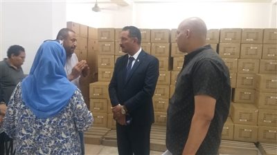 تسليم 64700 تابلت للصف الأول الثانوي العام بتعليم الجيزة 