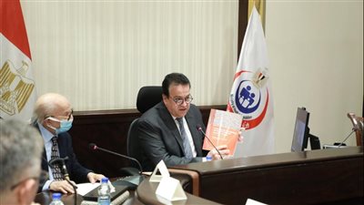 وزير الصحة يرأس الاجتماع الأول للجنة الاستشارية العليا لتنظيم الأسرة