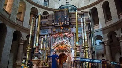 كنيسة مريم المجدلية تتميز بسبعة قباب مذهبية