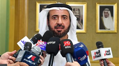 بحضور السفير أسامة بن نقلي.. وزير الحج والعمرة يلتقي بوزير السياحة المصري