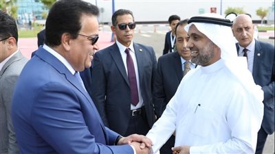 وزير الصحة ونظيره السعودي يتفقدان مدينة الدواء المصرية 