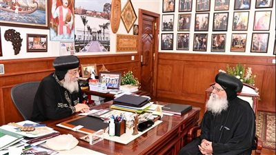 البابا تواضروس يستقبل الأنبا أرسانيوس