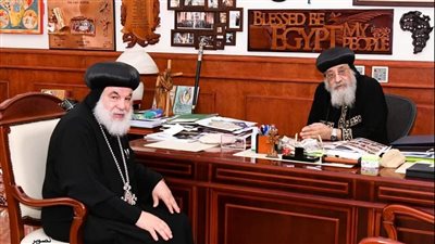 البابا تواضروس يستقبل الأنبا يسطس
