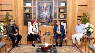 رئيس جامعة المنصورة يستقبل مدير معهد تكنولوجيا المعلومات 