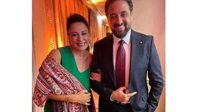 الدكتور أيمن رشوان.. تعرف على حقيقة زواجه من الإعلامية منى عراقي