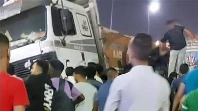 “تريلا” تحطم 6 سيارات ووقوع إصابات ووفيات بالدائري