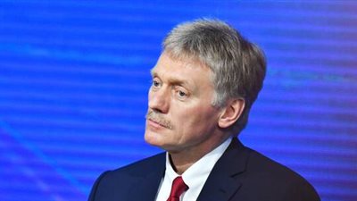 ردا على تصريح زيلينسكي.. الكرملين: روسيا لا تطلق النار على قدمها