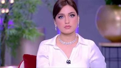 ياسمين عز ترد علي الانتقادات: 