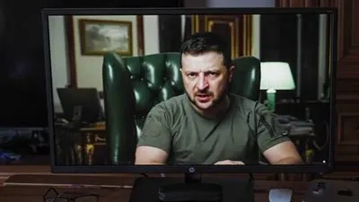 شبكة أمريكية تهاجم الرئيس الأوكراني: من أنت أيها القزم!؟