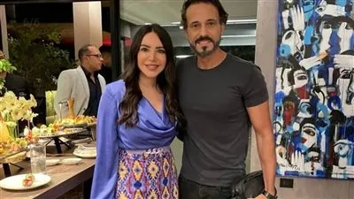 يوسف الشريف وزوجته الكاتبة إنجي علاء يحتفلان بعيد ميلاد هاني سعد