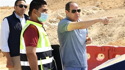 عاجل.. الرئيس السيسي يتفقد تطوير الطرق والمحاور بالقاهرة الكبرى