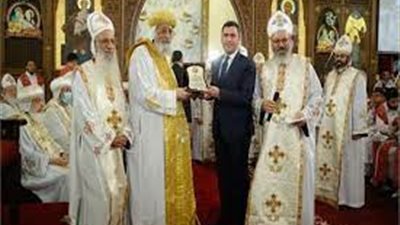 البابا تواضروس يُكرم محمد السلاب باليوبيل الذهبي لكنيسة 