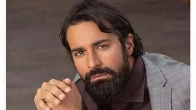 بإطلالة شتوية.. أحمد حاتم في أحدث ظهور