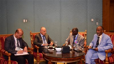 وزير الري يبحث مع نظيره السوداني المشروعات المشتركة بدولة السودان