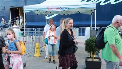 محافظة الإسكندرية تستقبل 3125 سائحا على متن السفينة السياحية Mein Schiff 6 